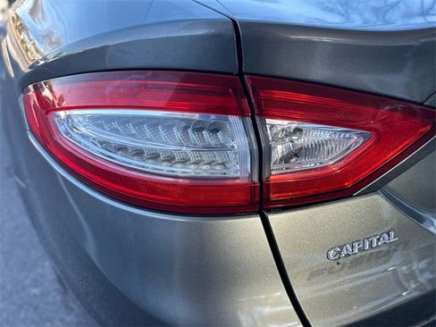 Used 2013 Ford Fusion SE image 24