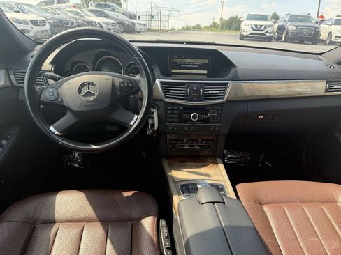 Used 2010 Mercedes-Benz E 550 Sedan w/ Premium 1 Pkg image 13