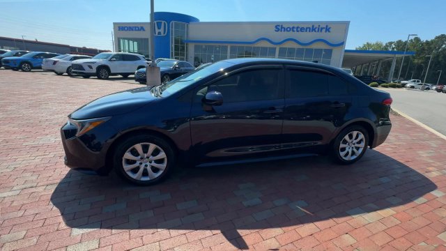 Used 2023 Toyota Corolla LE FWD image 7