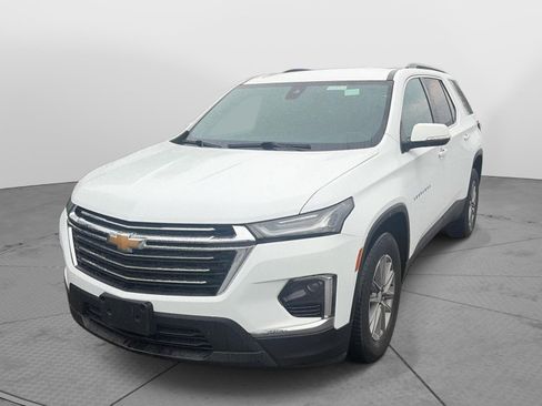 Used 2023 Chevrolet Traverse LT AWD/4WD image 2