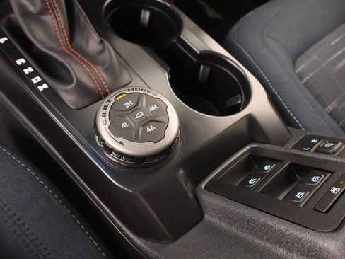 Used 2025 Ford Bronco Heritage Edition AWD/4WD image 9