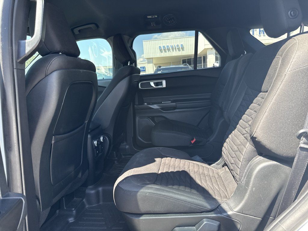 Used 2020 Ford Explorer XLT RWD image 23