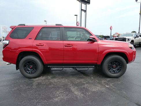 Used 2021 Toyota 4Runner SR5 Premium w/ Moonroof Package AWD/4WD image 4
