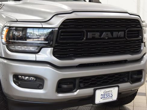 Used 2022 RAM 2500 Limited AWD/4WD image 13