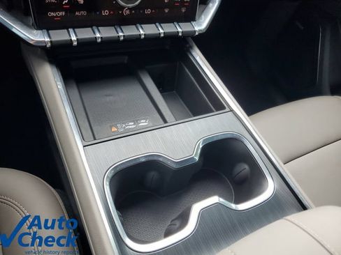 Used 2024 GMC Acadia Elevation FWD image 27