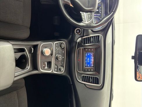 Used 2016 Chrysler 200 LX image 25