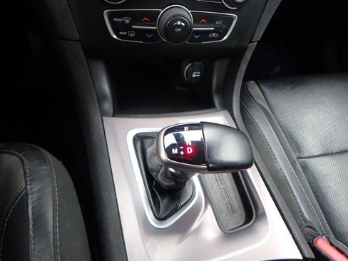 Used 2021 Dodge Charger SXT w/ Leather Interior Group image 19