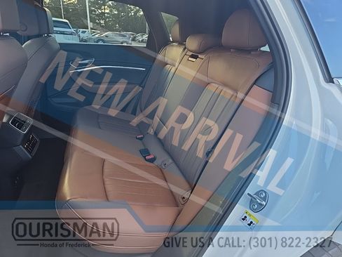 Used 2022 Audi e-tron Premium w/ Towing Package image 14