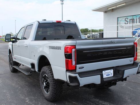 New 2026 Ford F250 Platinum w/ Tremor Off-Road Package AWD/4WD image 3