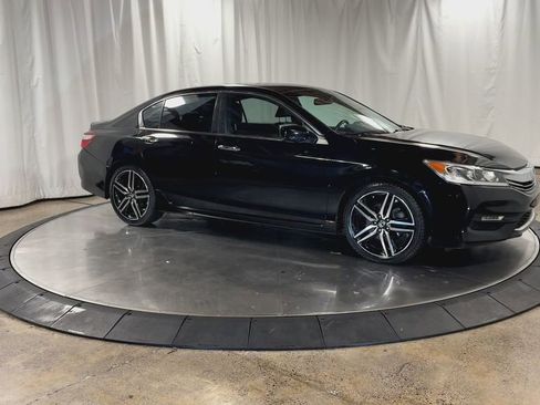 Certified 2017 Honda Accord Sport Special Edition image 3