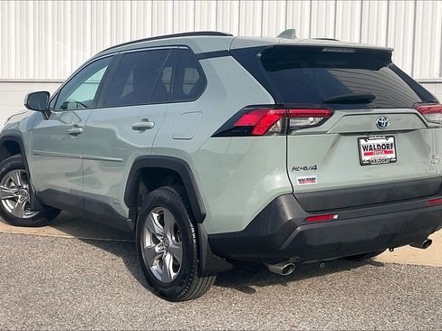 Used 2023 Toyota RAV4 XLE w/ Convenience Package image 8