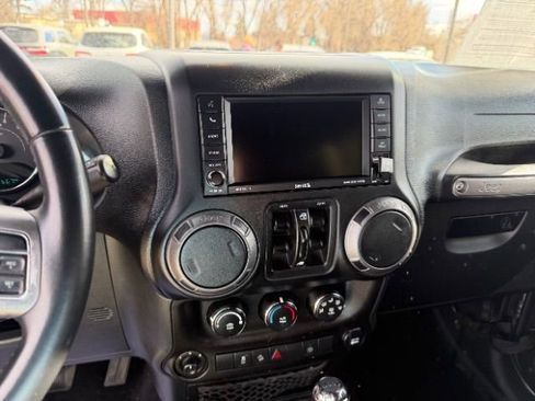 Used 2017 Jeep Wrangler Unlimited Sport image 22