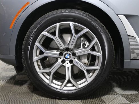 Certified 2024 BMW X7 xDrive40i w/ Premium Package AWD/4WD image 12