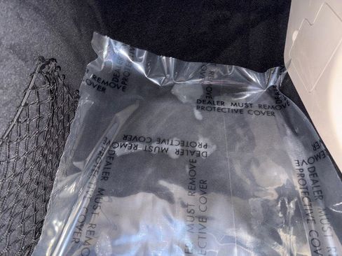 Used 2018 Mercedes-Benz GLC 300 w/ Multimedia Package image 67