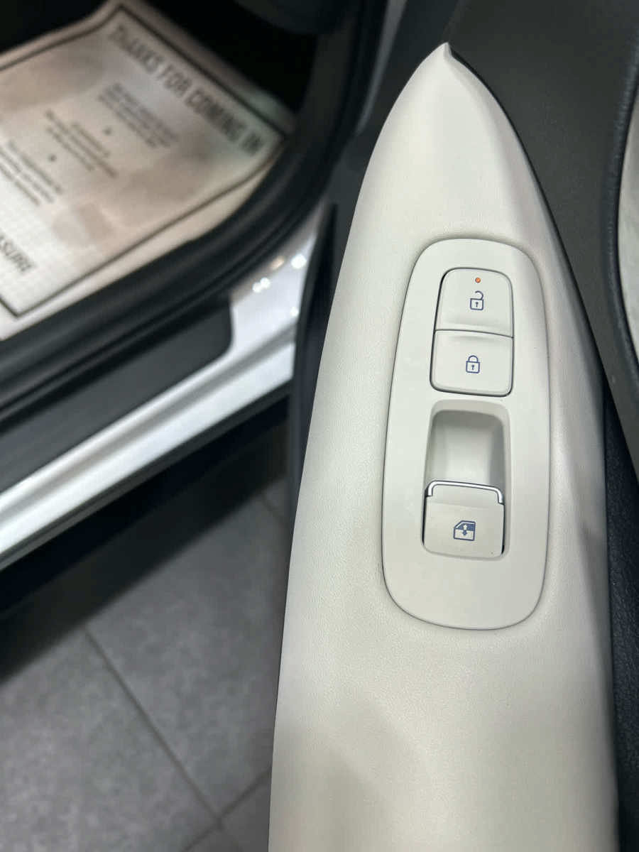 Used 2026 Hyundai Sonata SEL FWD image 28