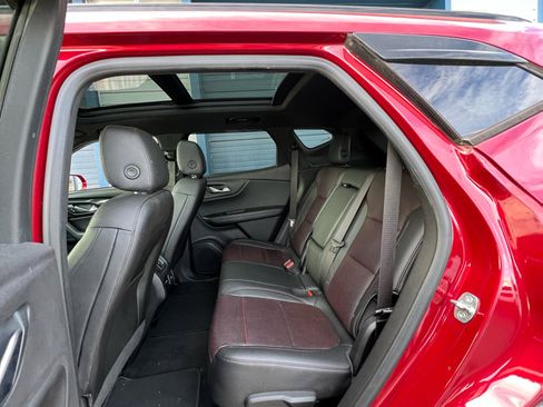 Used 2019 Chevrolet Blazer RS w/ Sun and Wheels Package image 9