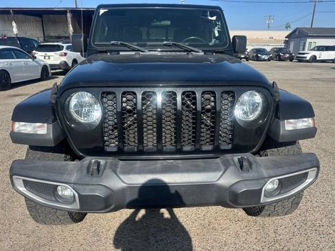 Used 2022 Jeep Gladiator Sport AWD/4WD image 2