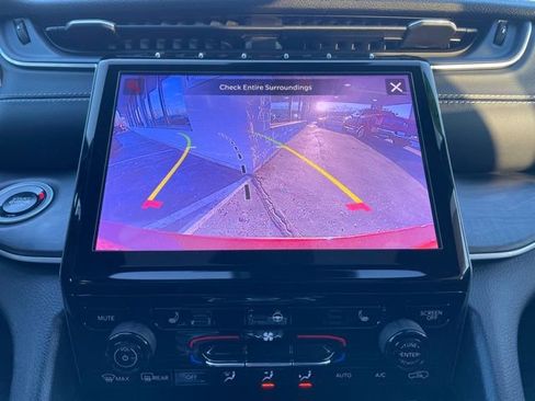 Used 2025 Jeep Grand Cherokee L Limited AWD/4WD image 22