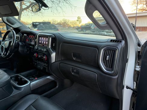 Used 2020 Chevrolet Silverado 2500 LTZ w/ LTZ Convenience Package image 13