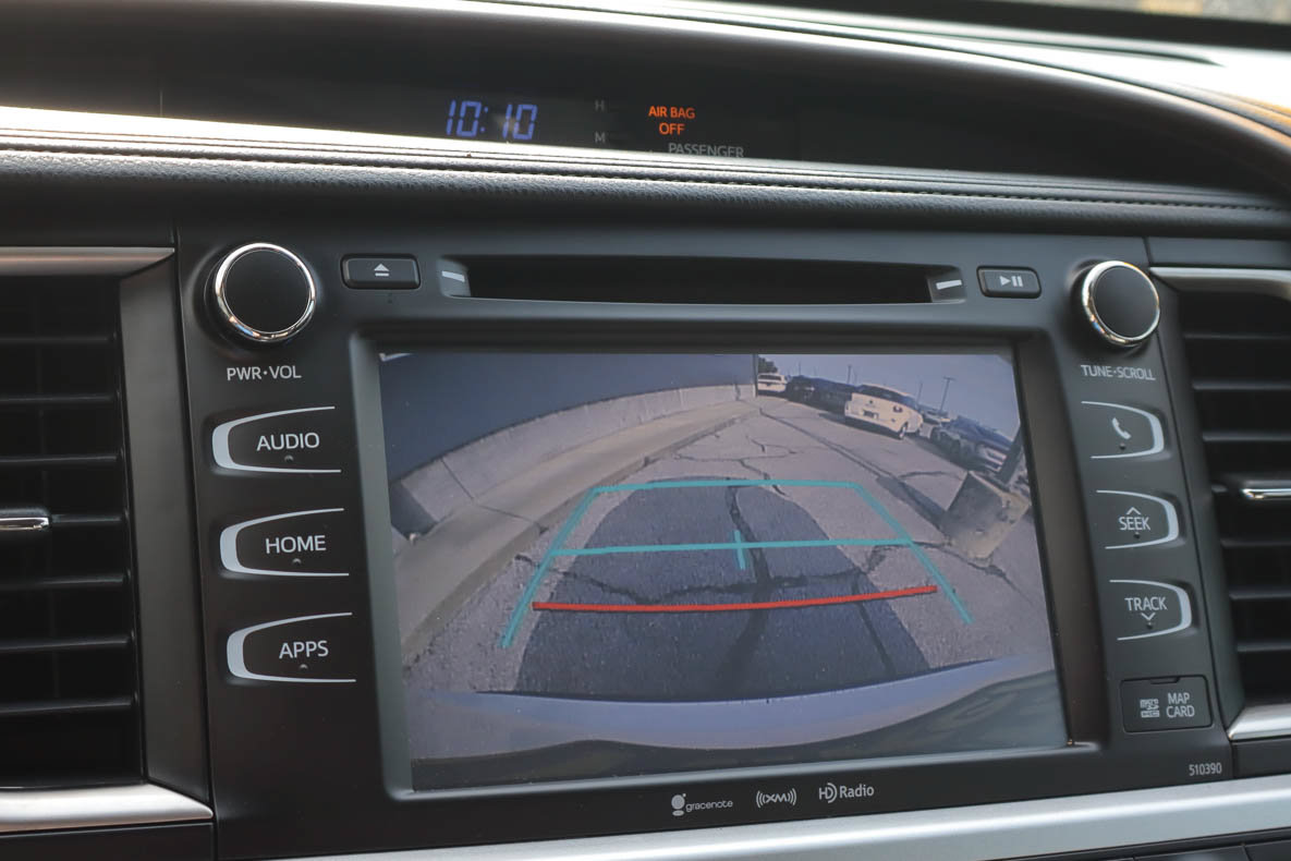 Used 2019 Toyota Highlander XLE AWD/4WD image 12