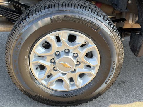 Certified 2025 Chevrolet Silverado 3500 LT image 18
