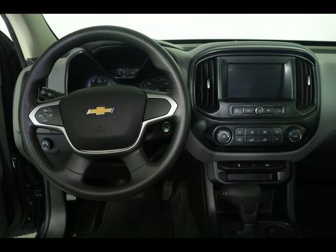 Used 2018 Chevrolet Colorado W/T w/ WT Convenience Package RWD image 12