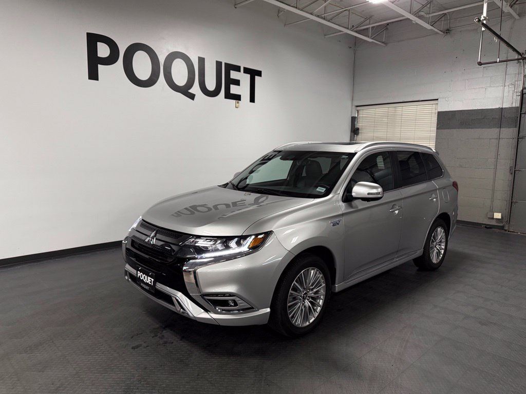 Used 2022 Mitsubishi Outlander GT AWD/4WD image 2