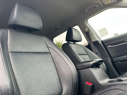 Used 2024 Kia Seltos EX FWD image 18