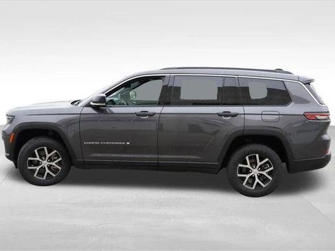 Certified 2024 Jeep Grand Cherokee L Limited w/ Luxury Tech Group II AWD/4WD image 9