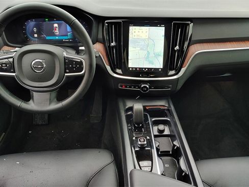 Certified 2025 Volvo V60 B5 Cross Country Plus image 11