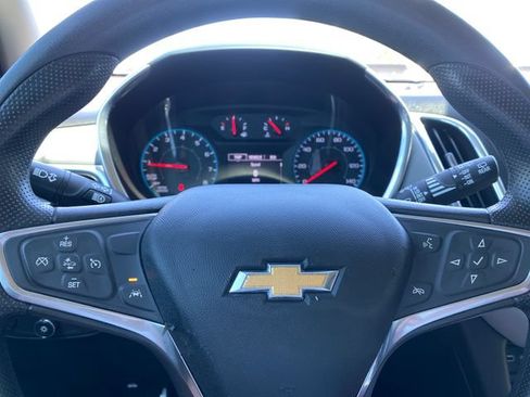 Used 2020 Chevrolet Equinox LS FWD image 14