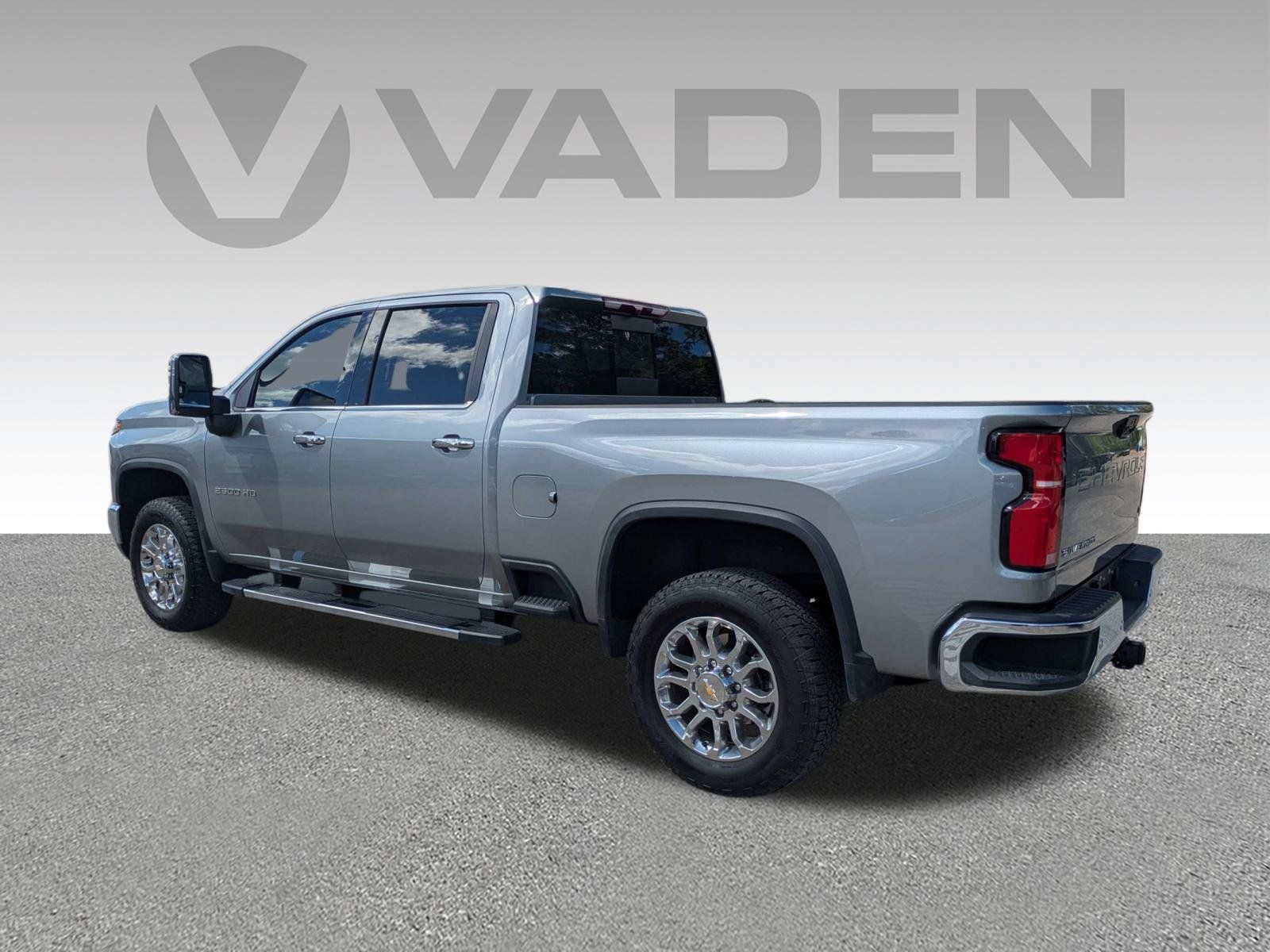 Used 2025 Chevrolet Silverado 2500 LTZ w/ LTZ Convenience Package AWD/4WD image 26