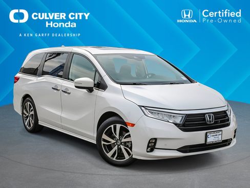 Used 2023 Honda Odyssey Touring image 1