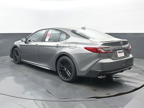 New 2026 Toyota Camry SE image 3