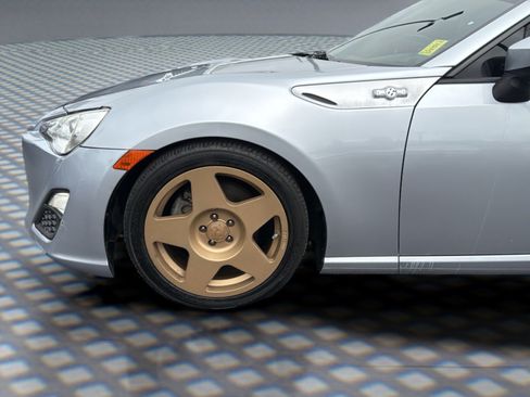 Used 2015 Scion FR-S RWD image 11