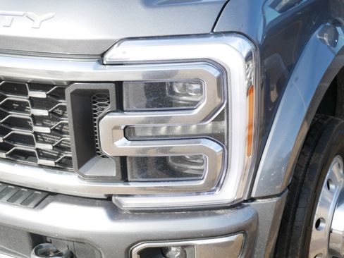 Used 2023 Ford F450 Platinum w/ FX4 Off-Road Package image 16