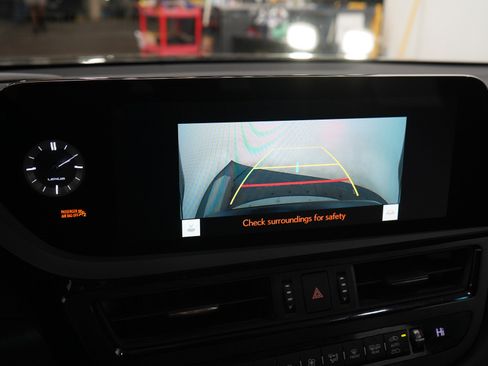 Used 2025 Lexus ES 350 w/ Premium Package FWD image 20