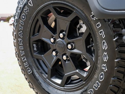 Used 2023 Jeep Wrangler Unlimited image 55