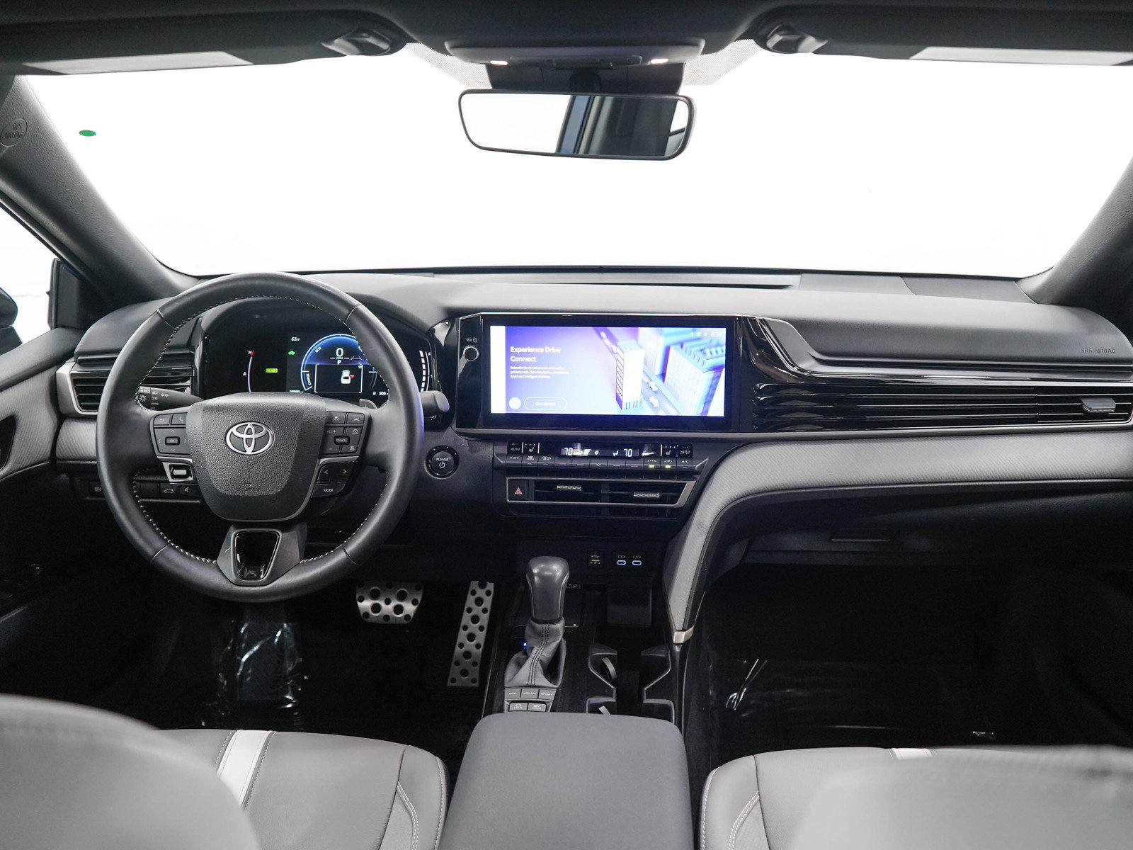 Used 2025 Toyota Camry SE w/ Multimedia Upgrade Package FWD image 13