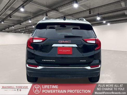 Used 2024 GMC Terrain SLT image 15