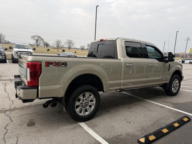 Used 2017 Ford F250 Platinum w/ Platinum Ultimate Package AWD/4WD image 2