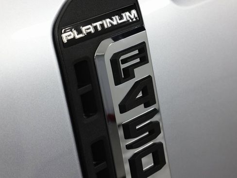 Used 2024 Ford F450 Platinum w/ FX4 Off-Road Package image 70