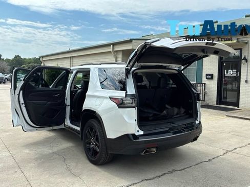 Used 2019 Chevrolet Traverse Premier w/ Redline Edition AWD/4WD image 12