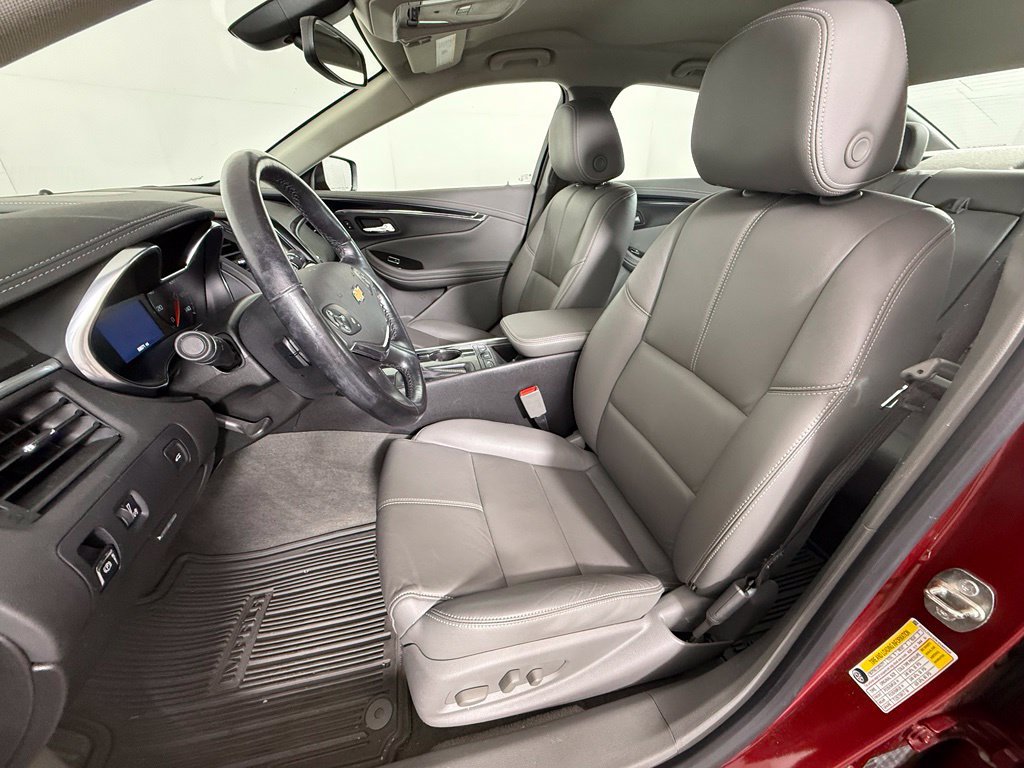 Used 2019 Chevrolet Impala LT w/ LT Leather Package FWD image 4