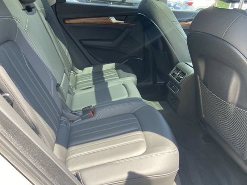 Used 2023 Audi Q5 2.0T Premium w/ Convenience Package AWD/4WD image 30