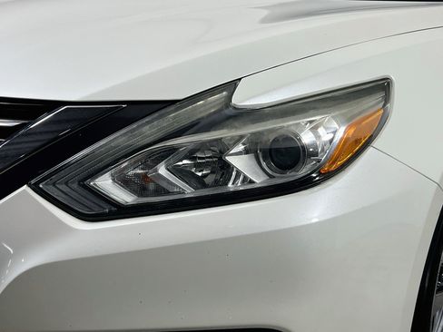 Used 2016 Nissan Altima 2.5 SV FWD image 12