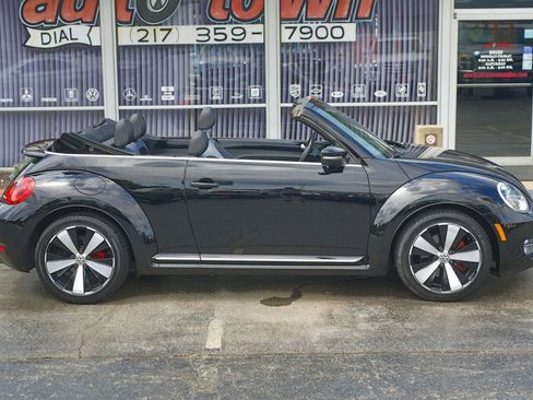 Used 2013 Volkswagen Beetle 2.0T FWD image 21