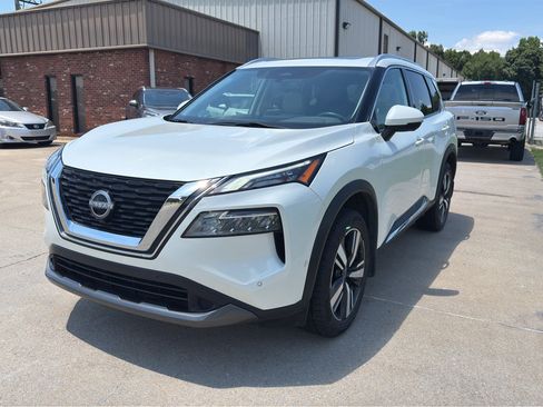 Certified 2023 Nissan Rogue SL w/ SL Premium Package AWD/4WD image 7