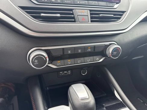 Certified 2025 Nissan Altima 2.5 SR FWD image 23