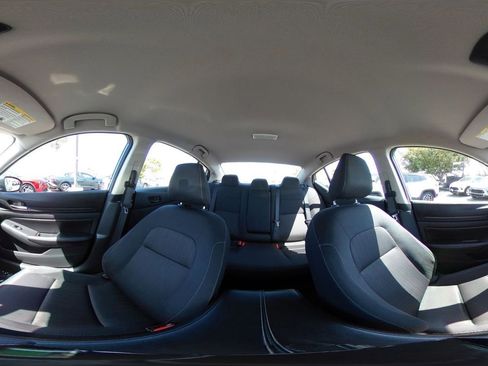 Used 2025 Nissan Altima 2.5 SV FWD image 43